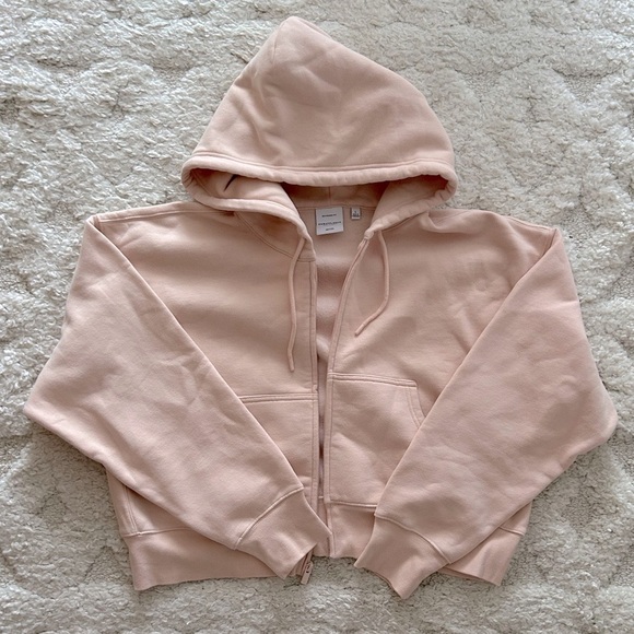 aritzia cozy fleece cropped hoodie - Picture 1 of 2